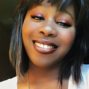 Meet your Posher, Jasmine